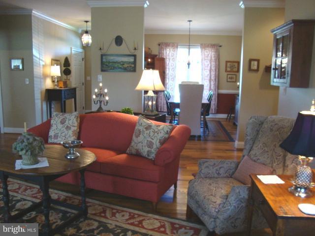 127 Bittern Drive Gettysburg, PA 17325 - Photo 9 of 30 Living Room Has a Antique Oak Flooring