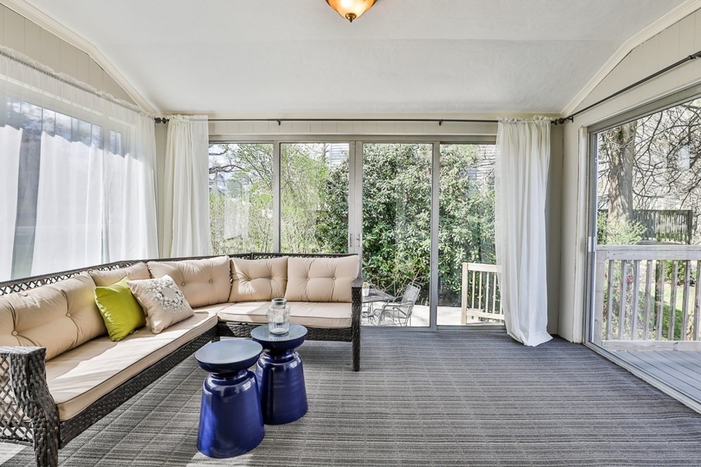 1272 Brook Road Milton, MA 02186 - Photo 11 of 38 Gallery Image 11