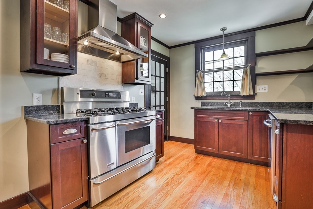 1272 Brook Road Milton, MA 02186 - Photo 17 of 38 Gallery Image 17