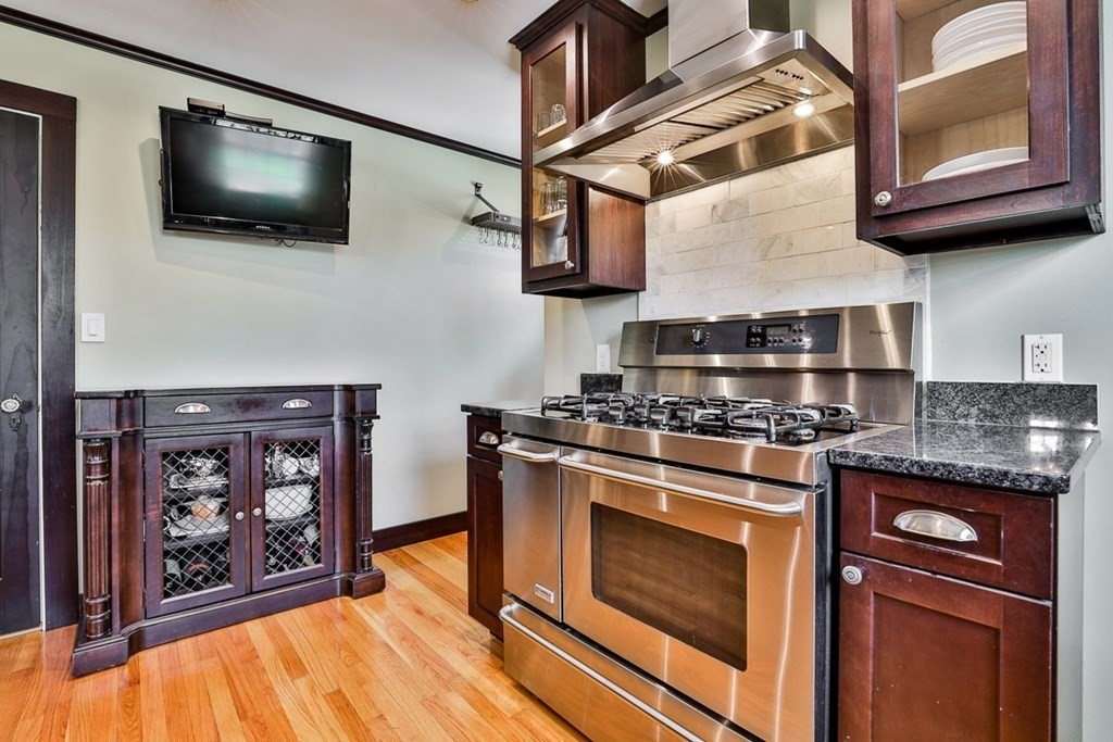 1272 Brook Road Milton, MA 02186 - Photo 19 of 38 Gallery Image 19