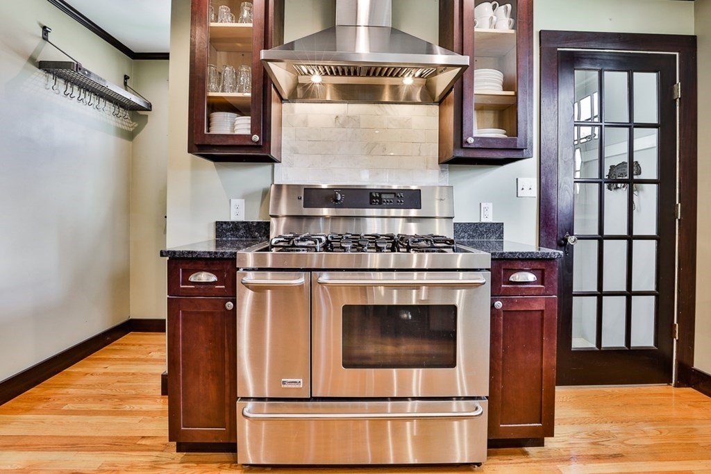1272 Brook Road Milton, MA 02186 - Photo 20 of 38 Gallery Image 20