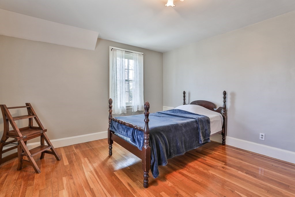 1272 Brook Road Milton, MA 02186 - Photo 32 of 38 Gallery Image 32