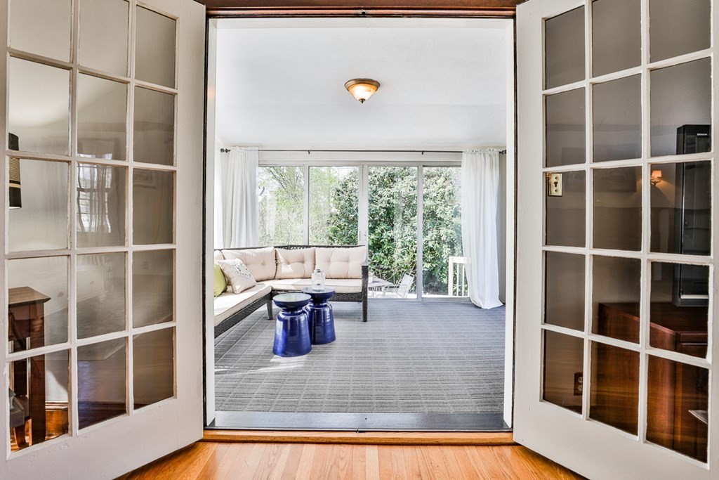 1272 Brook Road Milton, MA 02186 - Photo 10 of 38 Gallery Image 10