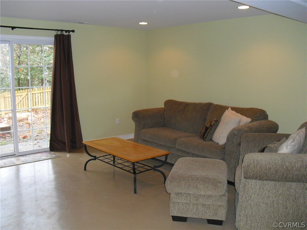 5501 Chatmoss Road Midlothian, VA 23112 - Photo 16 of 29 a living room with furniture and a window