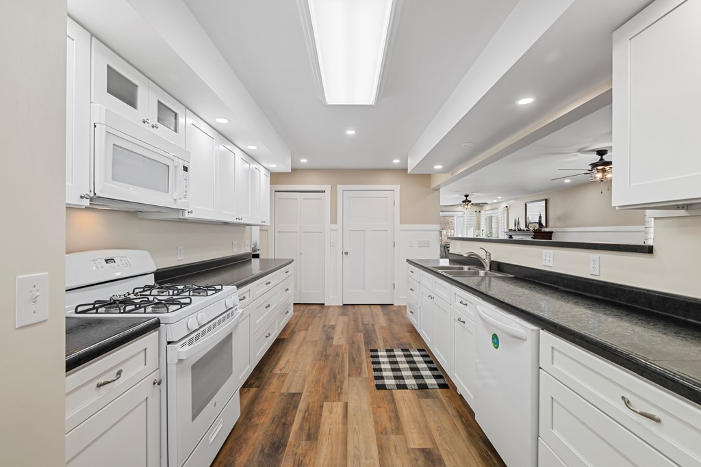 239 Parallel Street Pleasantville, PA 16341 - Photo 4 of 44 Gallery Image 4