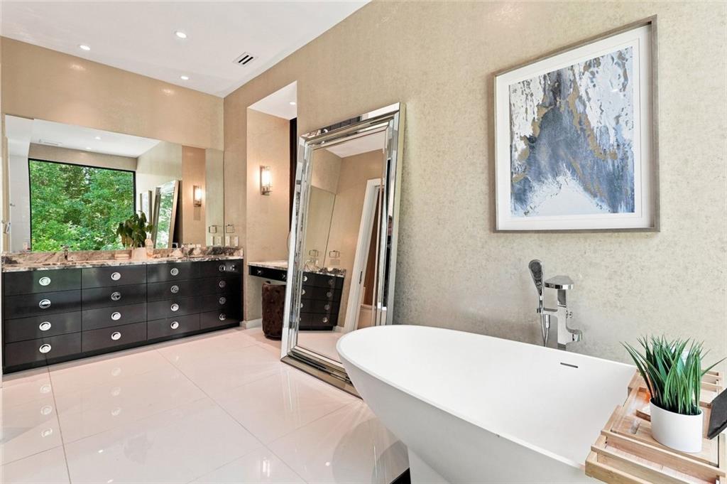 2716 Ridgewood Road Northwest Atlanta, GA 30327 - Photo 53 of 88 Gallery Image 53