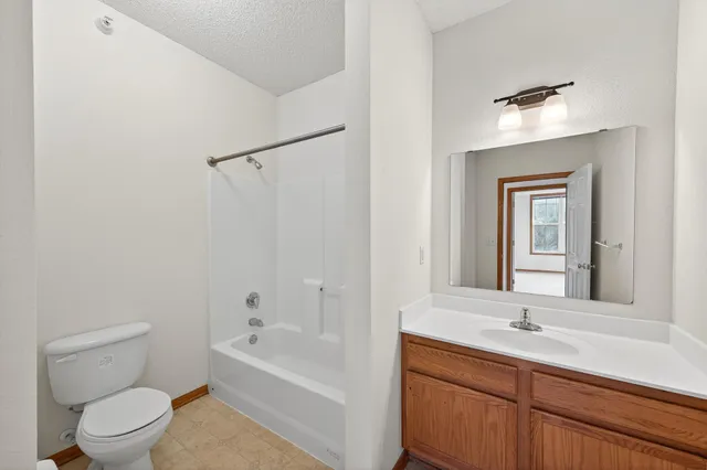 $185,000 | 1776 Maryland Avenue East, Unit 100, St. Paul, MN 55106