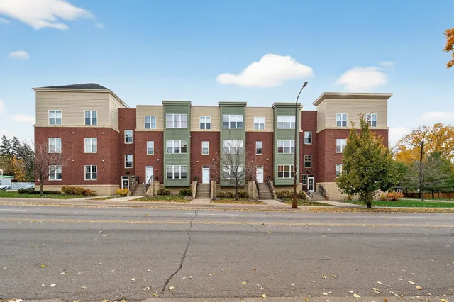 $185,000 | 1776 Maryland Avenue East, Unit 100, St. Paul, MN 55106