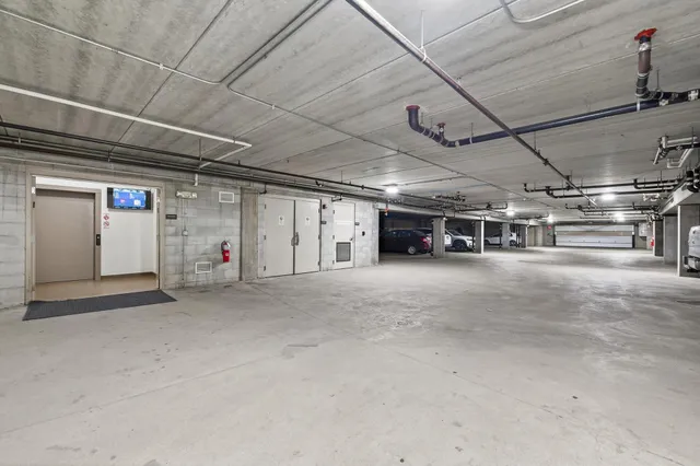 $185,000 | 1776 Maryland Avenue East, Unit 100, St. Paul, MN 55106