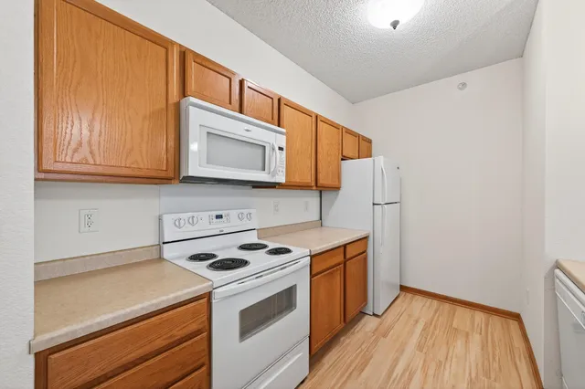 $185,000 | 1776 Maryland Avenue East, Unit 100, St. Paul, MN 55106