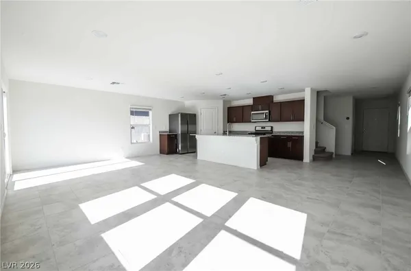 $2,700 | 7087 Baza Avenue, Las Vegas, NV 89113