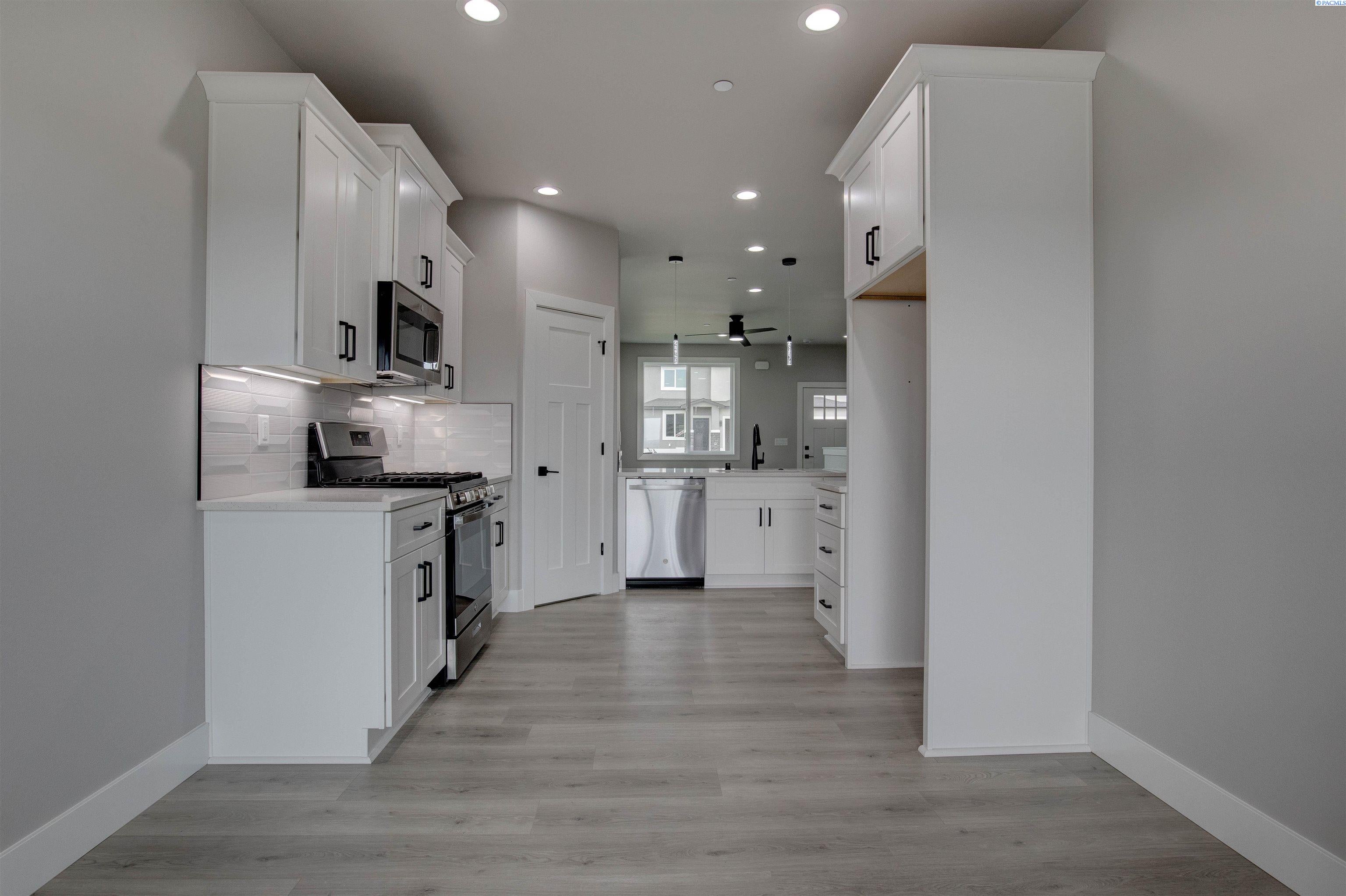 710 Rio Vista Loop, Unit LOT54 Richland, WA 99352 - Photo 6 of 26 Gallery Image 6