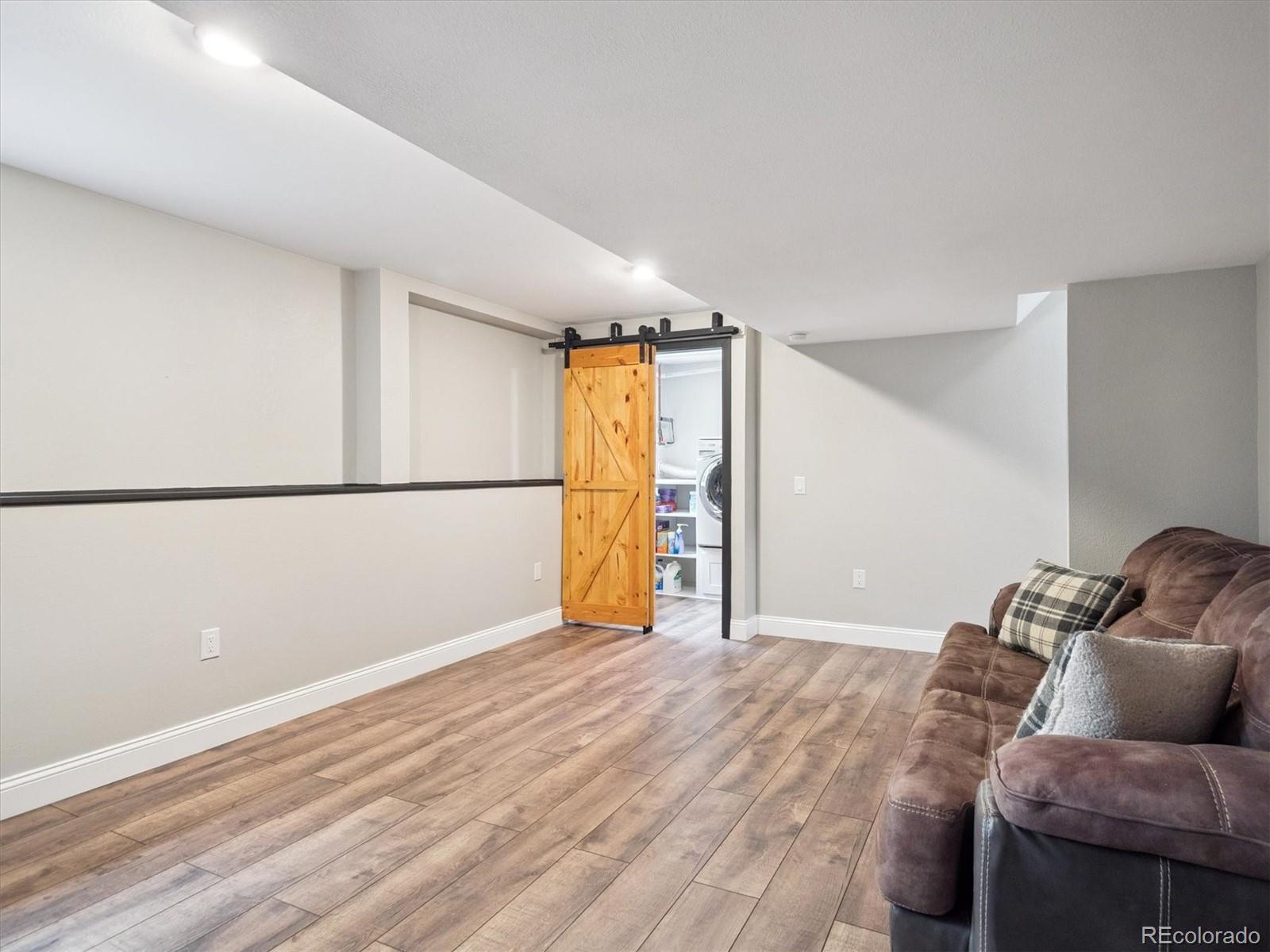 9347 Roadrunner Street Highlands Ranch, CO 80129 - Photo 17 of 28 Gallery Image 17