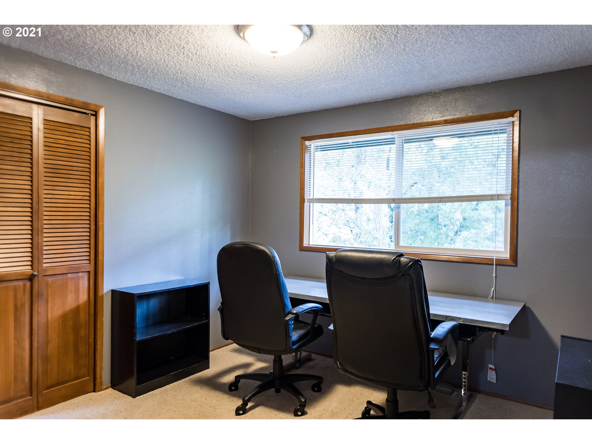 4927 Fox Hollow Road Eugene, OR 97405 - Photo 18 of 31 Gallery Image 18