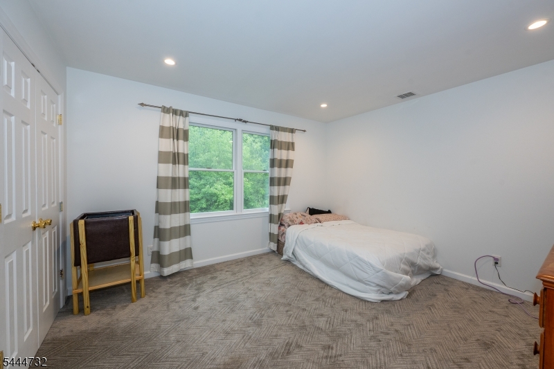 89 Moraine Road Morris Plains, NJ 07950 - Photo 41 of 48