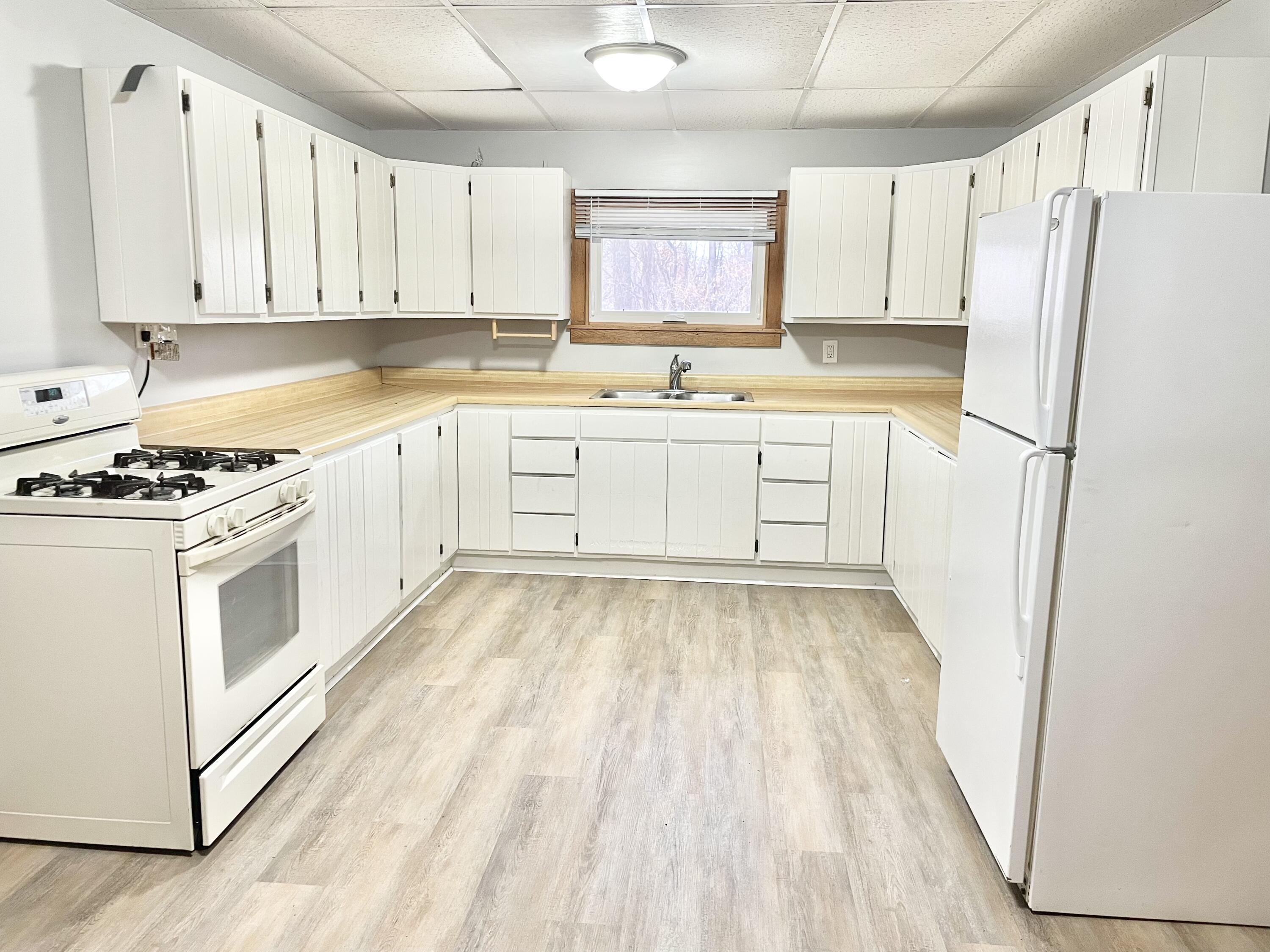 400 South Liberty Street Hobart, IN 46342 - Photo 5 of 26 3000x2250