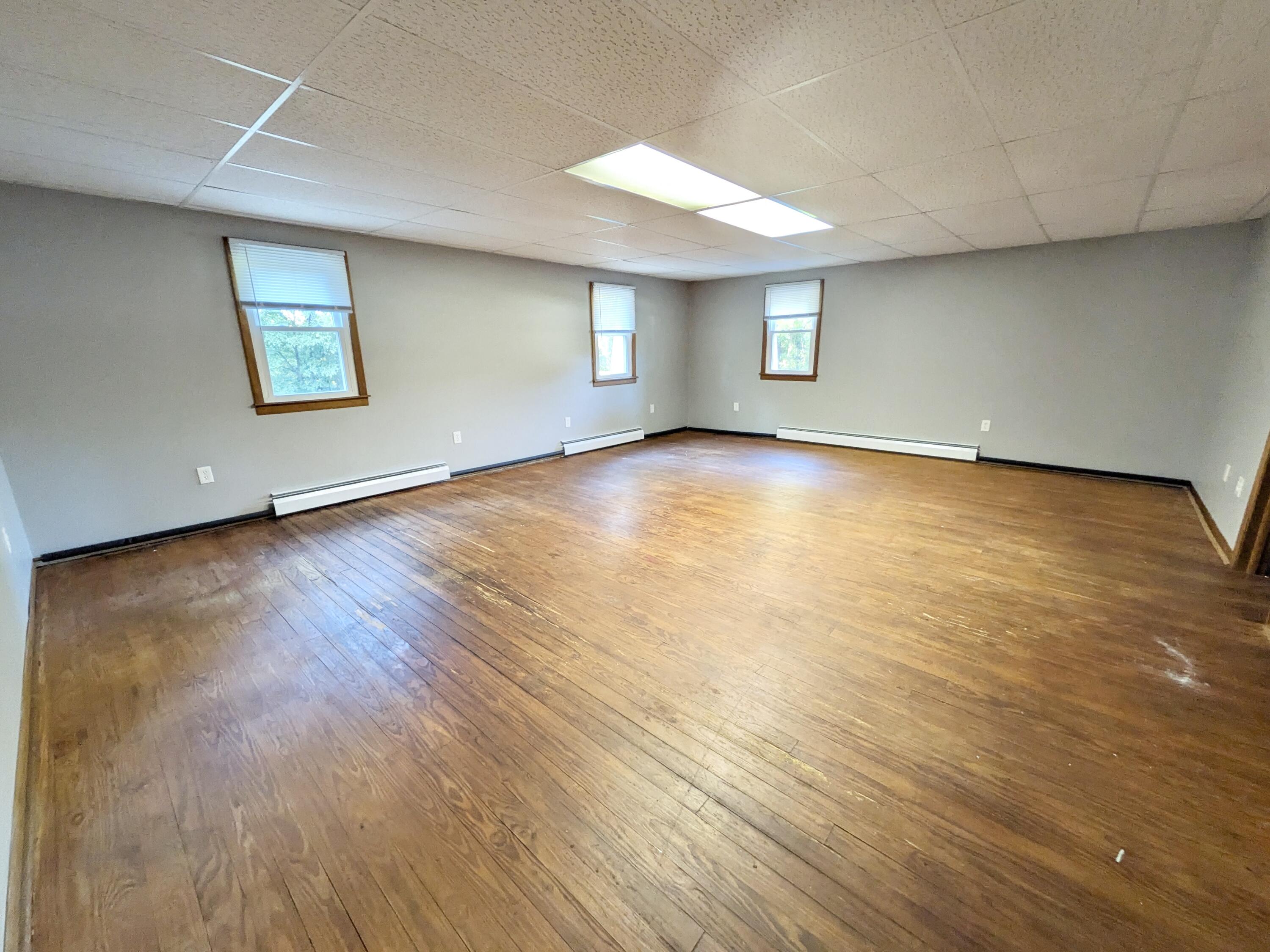 400 South Liberty Street Hobart, IN 46342 - Photo 10 of 26 3000x2250