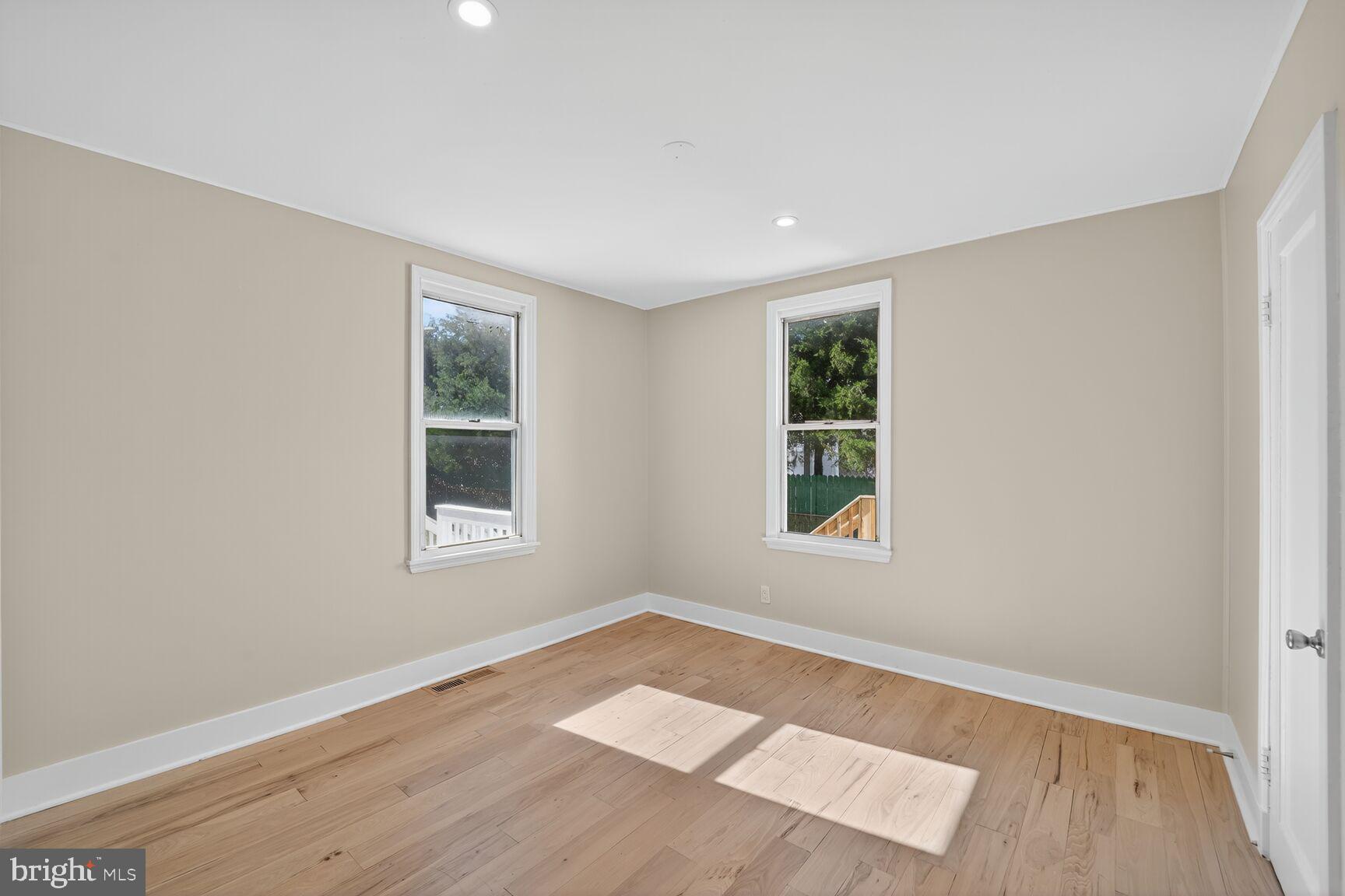 6705 Larkspur Road Suitland, MD 20746 - Photo 21 of 31