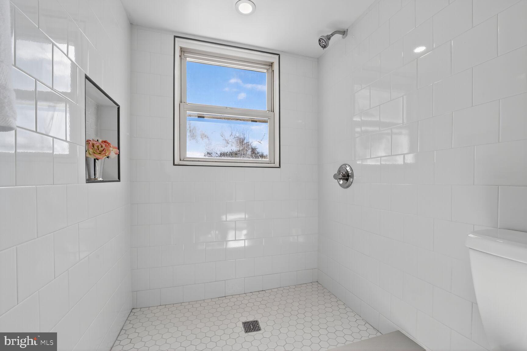 6705 Larkspur Road Suitland, MD 20746 - Photo 28 of 31