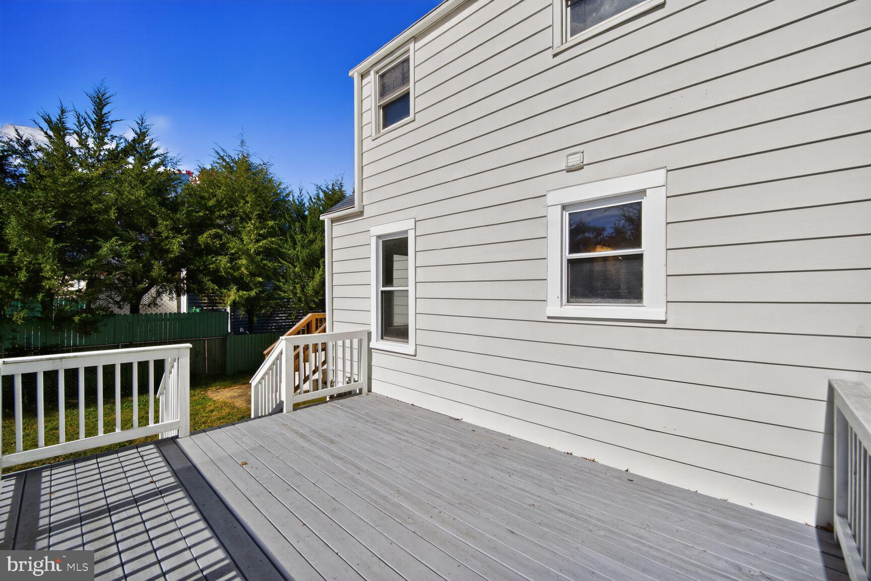 6705 Larkspur Road Suitland, MD 20746 - Photo 29 of 31