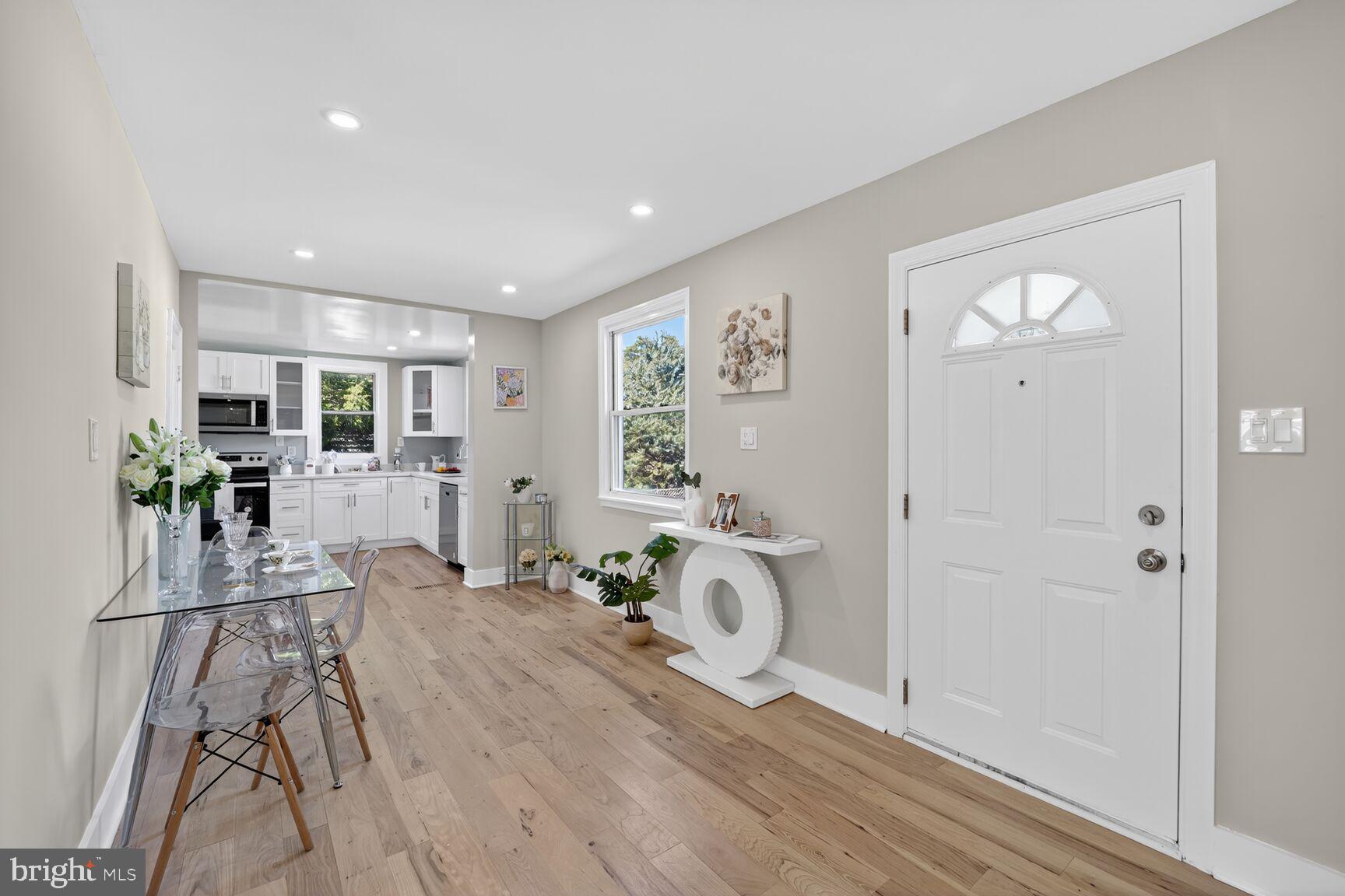 6705 Larkspur Road Suitland, MD 20746 - Photo 3 of 31