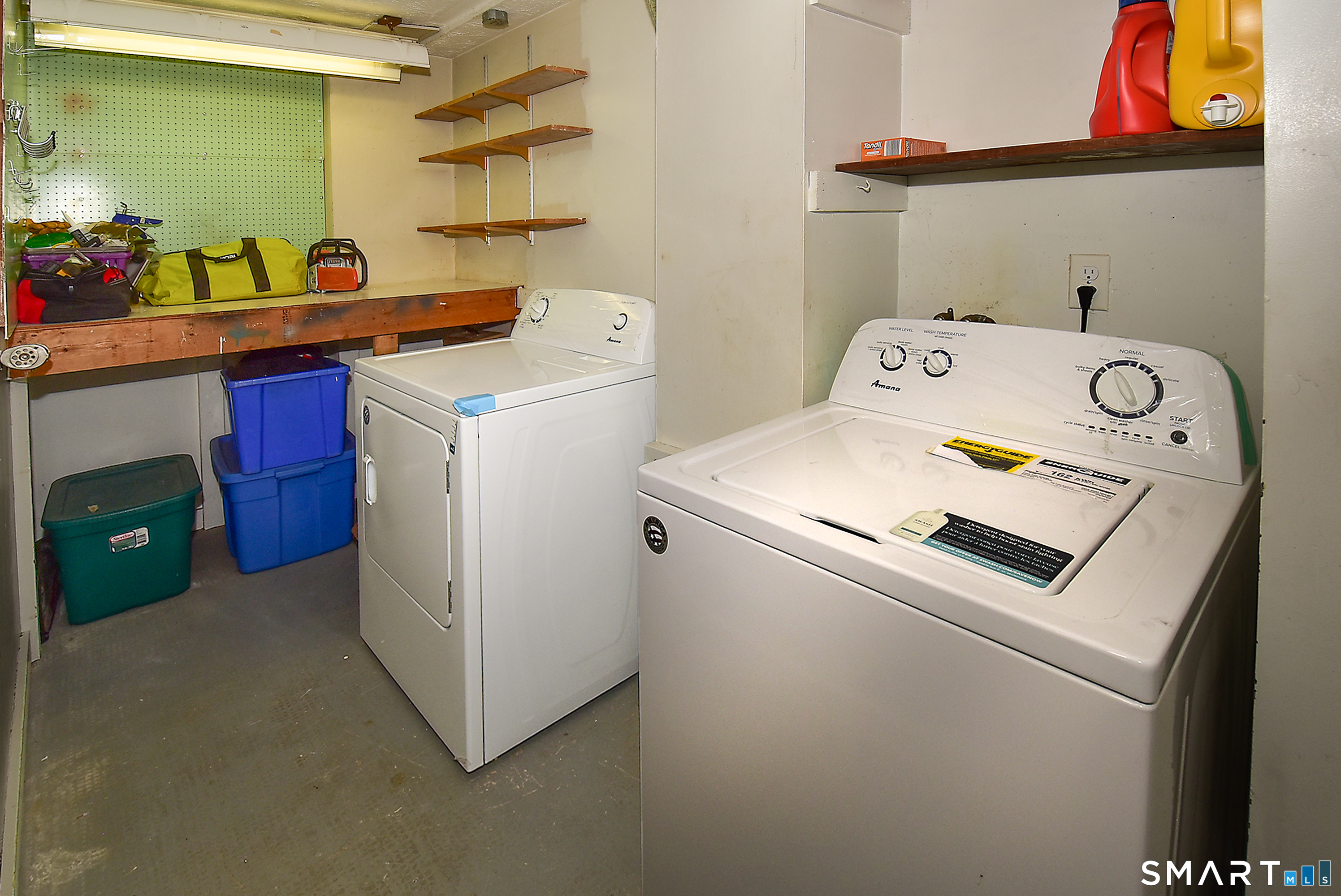 24 Pebblestone Circle, Unit 24 Suffield, CT 06078 - Photo 24 of 25 a utility room with dryer and washer