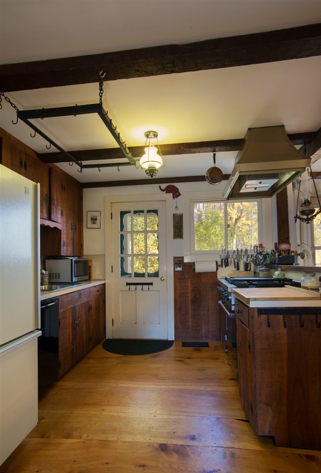 332 Melis Road Wardsboro, VT 05355 - Photo 25 of 40