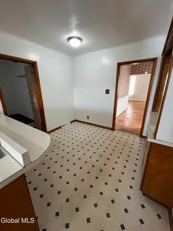 $1,500 | 214 Market Street, Unit 1, Amsterdam, NY 12010