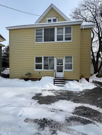 $1,500 | 214 Market Street, Unit 1, Amsterdam, NY 12010