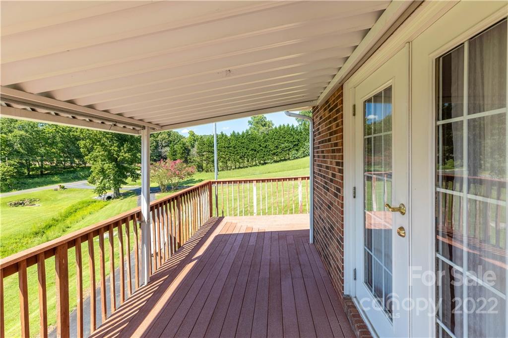 4023 Miller Bridge Road Hickory, NC 28602 - Photo 6 of 30 Gallery Image 6