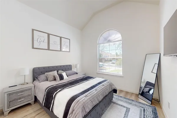 $3,600 | 18 Avenswood Place, The Woodlands, TX 77382