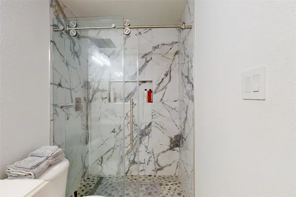 $3,600 | 18 Avenswood Place, The Woodlands, TX 77382