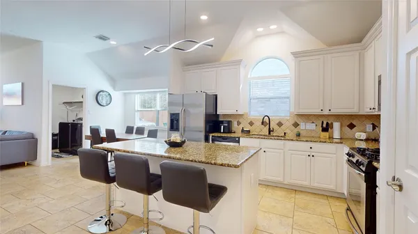 $3,600 | 18 Avenswood Place, The Woodlands, TX 77382