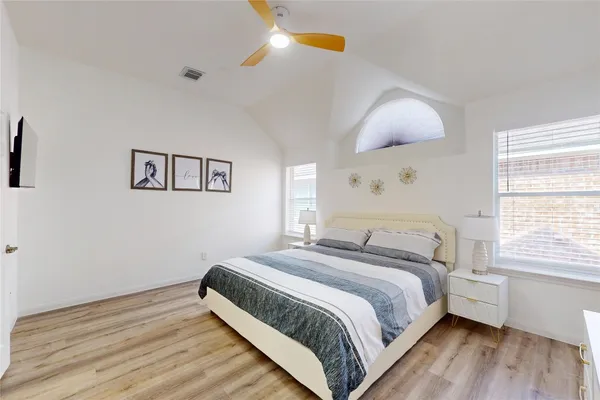 $3,600 | 18 Avenswood Place, The Woodlands, TX 77382