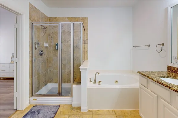 $3,600 | 18 Avenswood Place, The Woodlands, TX 77382