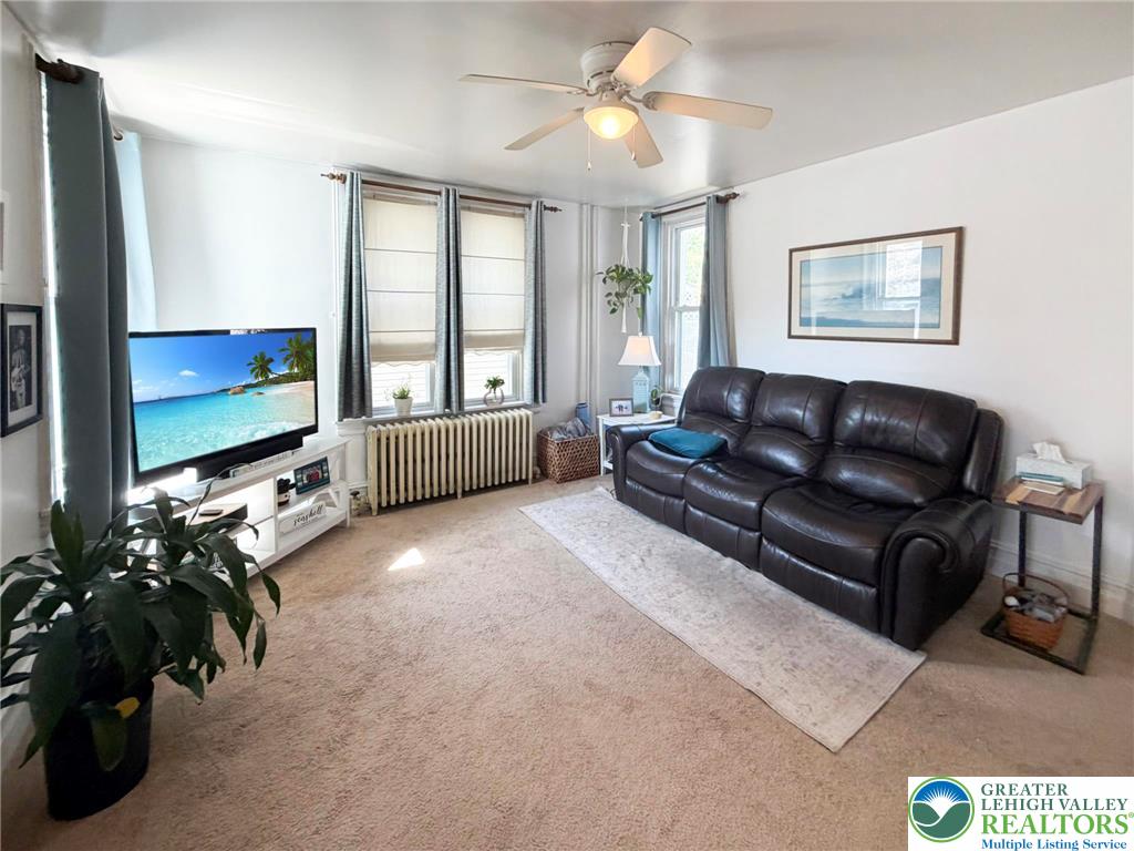 416 Walnut Street Catasauqua, PA 18032 - Photo 11 of 61