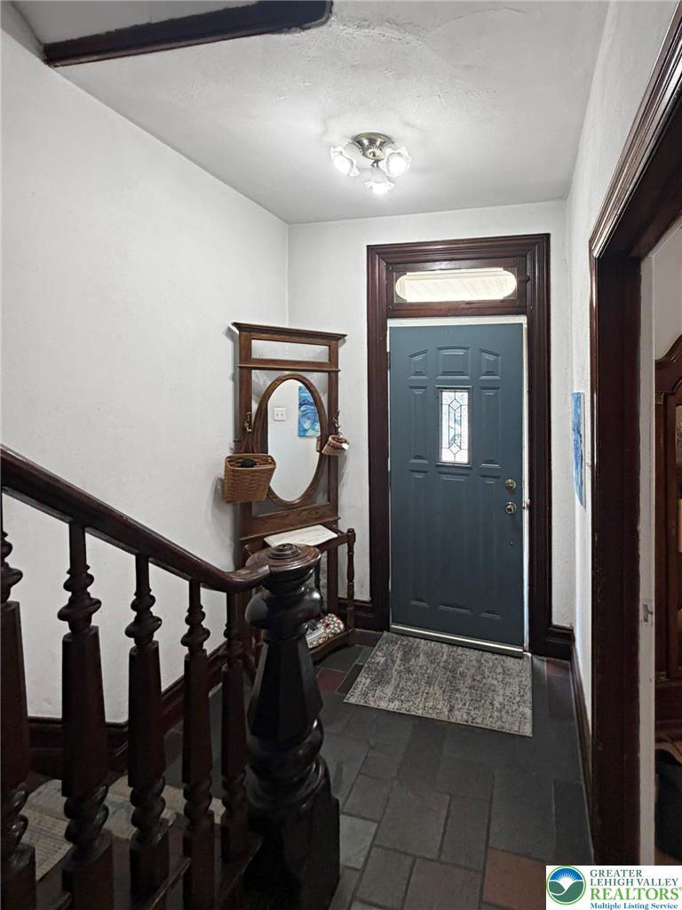 416 Walnut Street Catasauqua, PA 18032 - Photo 3 of 61