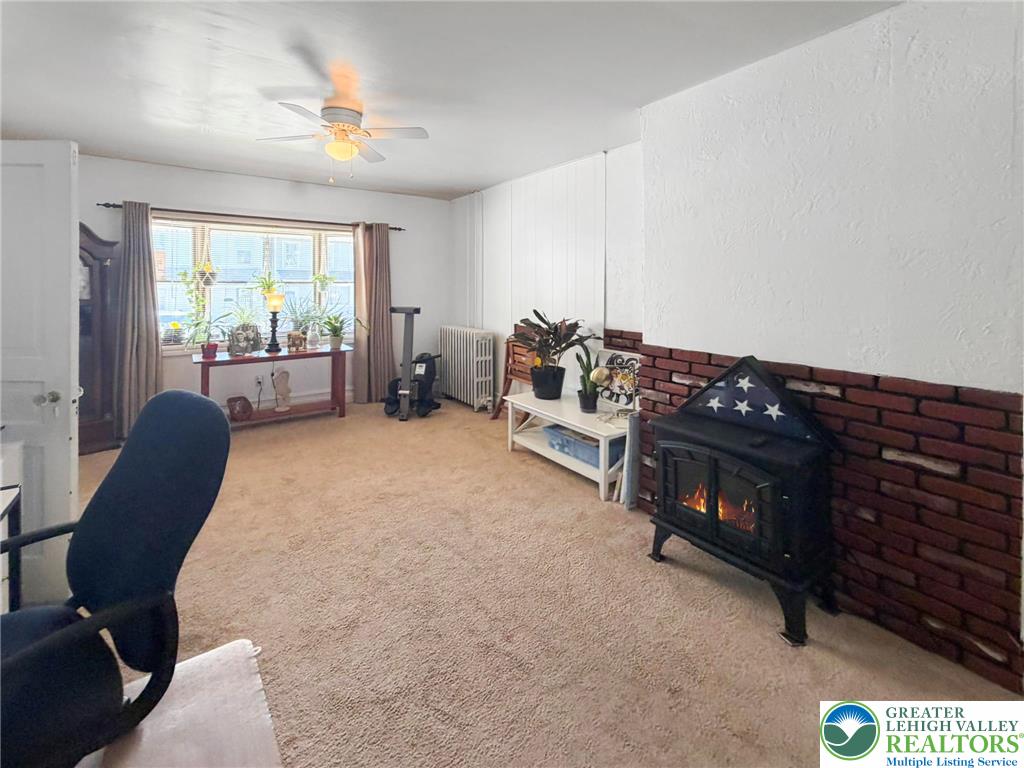 416 Walnut Street Catasauqua, PA 18032 - Photo 8 of 61