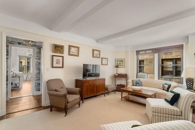 $725,000 | 308 East 79th Street, Unit 3K | Upper East Side