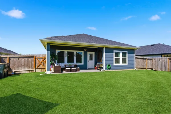 $314,990 | 2215 Laurel Bloom Lane, Sealy, TX 77474