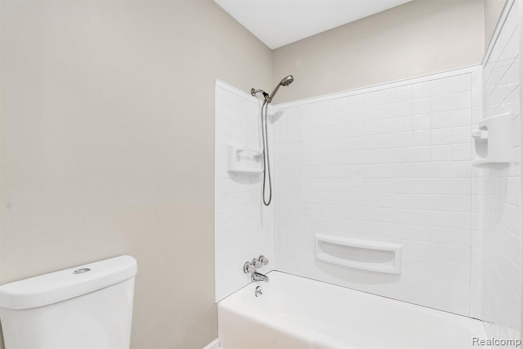 4046 State Road Fort Gratiot, MI 48059 - Photo 28 of 38