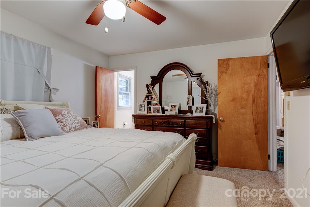 241 Washburn Road Lake Lure, NC 28746 - Photo 17 of 47 Gallery Image 17