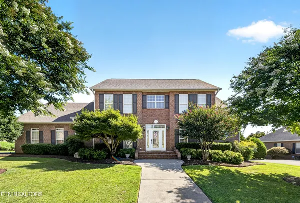 $850,000 | 1652 St Ives Boulevard, Alcoa, TN 37701