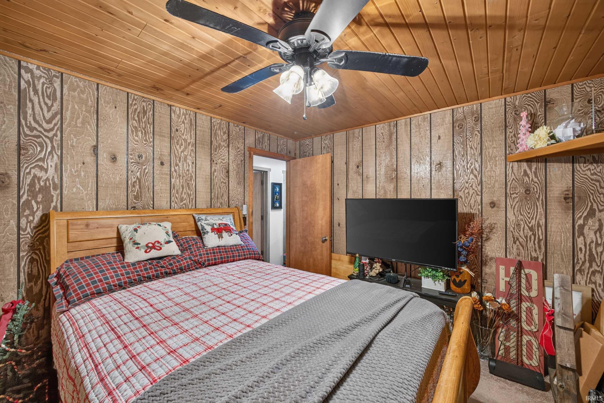 3975 Highway 50 Mitchell, IN 47446 - Photo 19 of 50