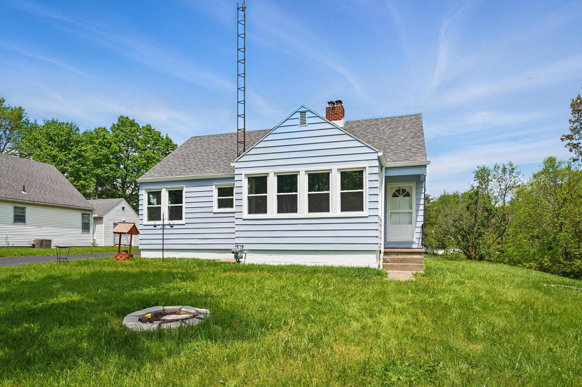 3948 West National Road Springfield, OH 45504 - Photo 2 of 34