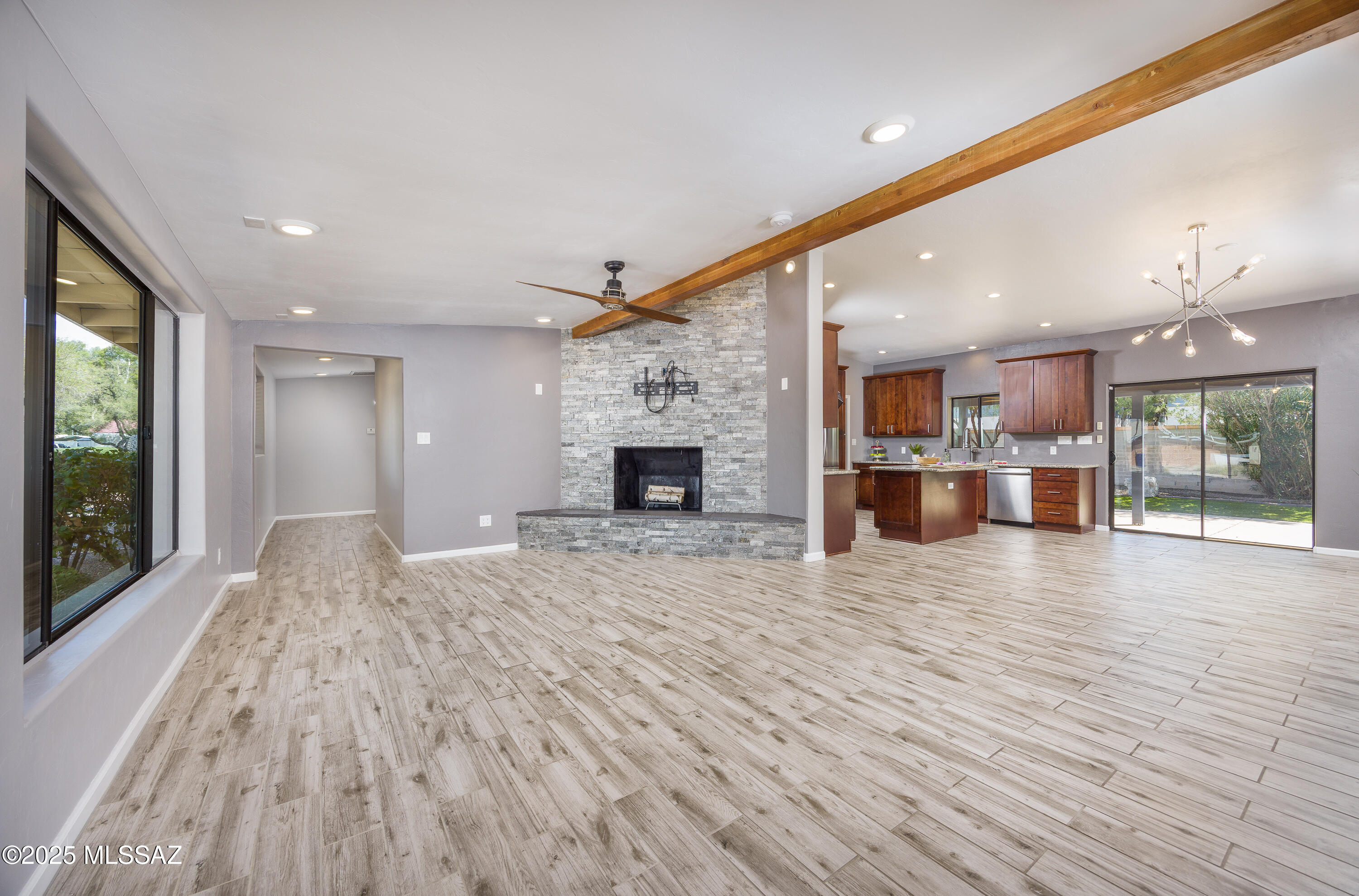 5642 East Spring Street Tucson, AZ 85712 - Photo 3 of 28
