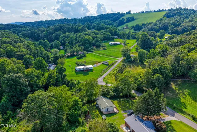 $217,000 | 808 West Bear Hollow Road, Rogersville, TN 37857