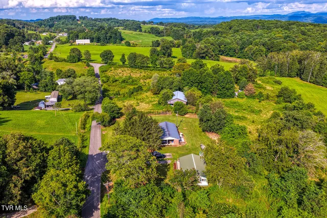 $217,000 | 808 West Bear Hollow Road, Rogersville, TN 37857