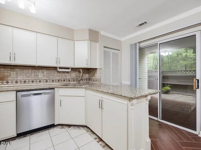 $1,750 | 383 Summerwalk Circle, Chapel Hill, NC 27517