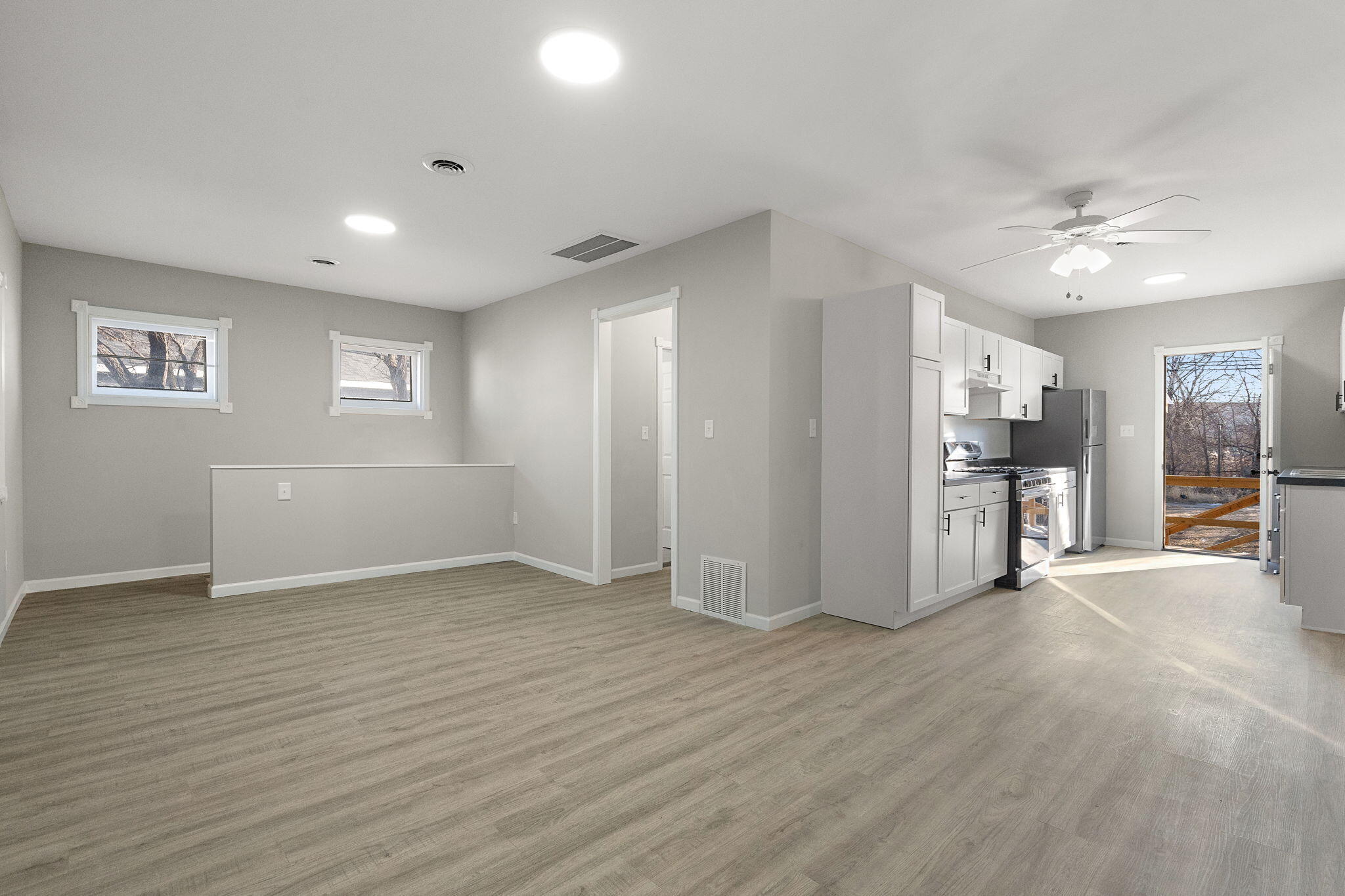 361 Madison Street Gary, IN 46402 - Photo 5 of 20 2048x1365
